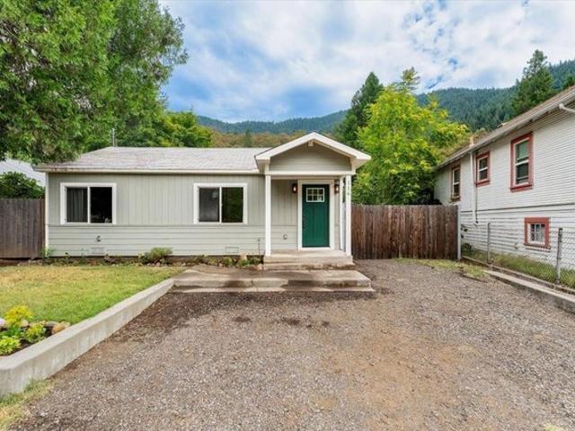 House for sale in Dunsmuir, California