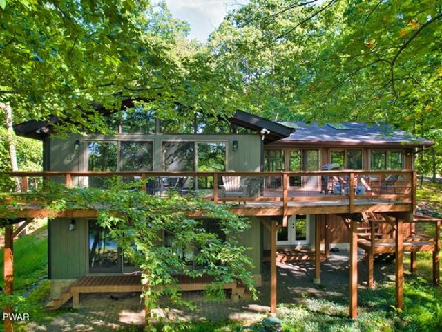 House for sale in Hawley, Pennsylvania