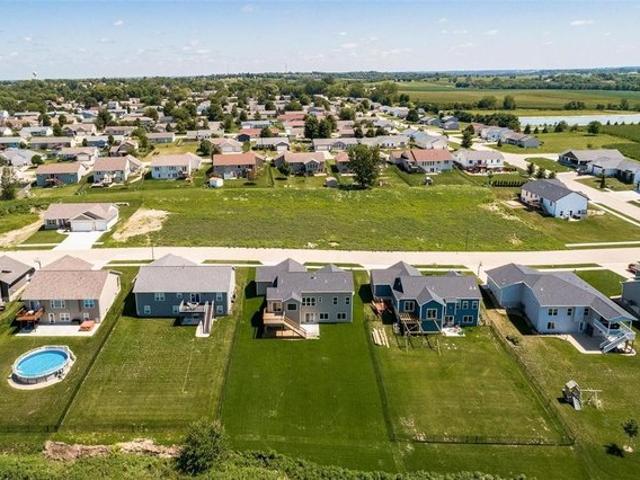 Land for sale in Urbana, Iowa