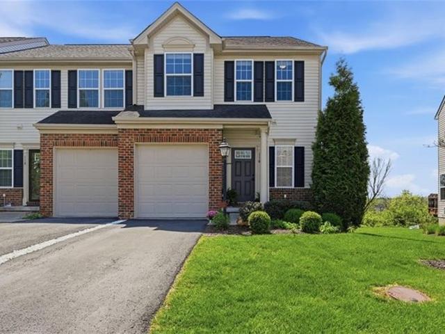 Townhouse for sale in Carnegie, Pennsylvania