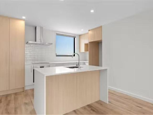 House for sale in Chaslands, Canterbury