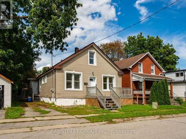 House for sale in Central, Oshawa