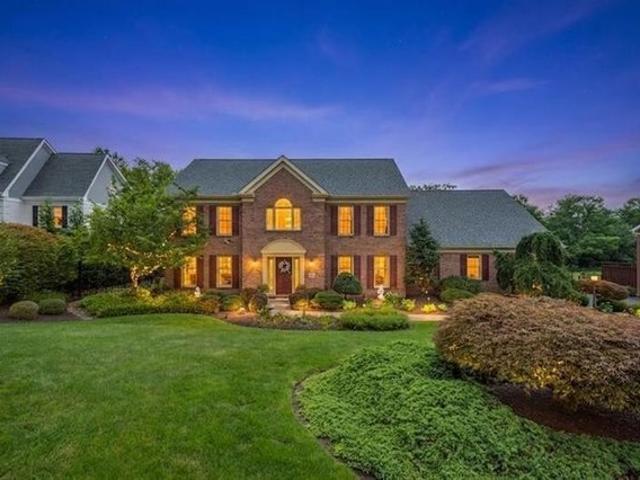 House for sale in Venetia, Peters Township