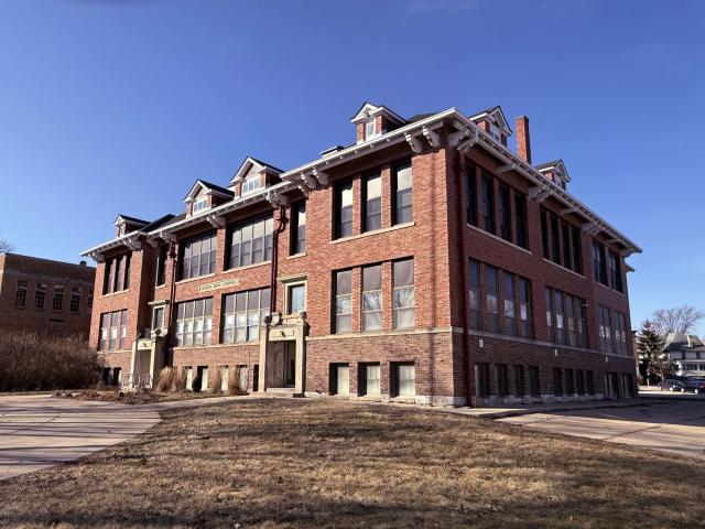 Condo for sale in Edgerton