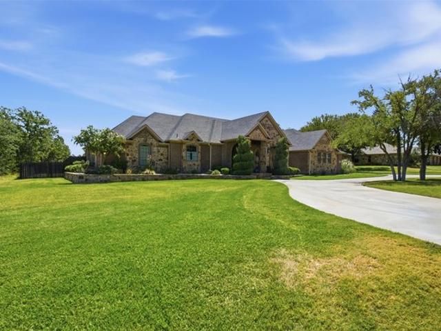 House for sale in De Young, Texas