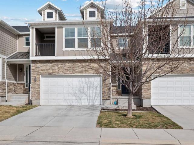Townhouse for sale in Saratoga Springs