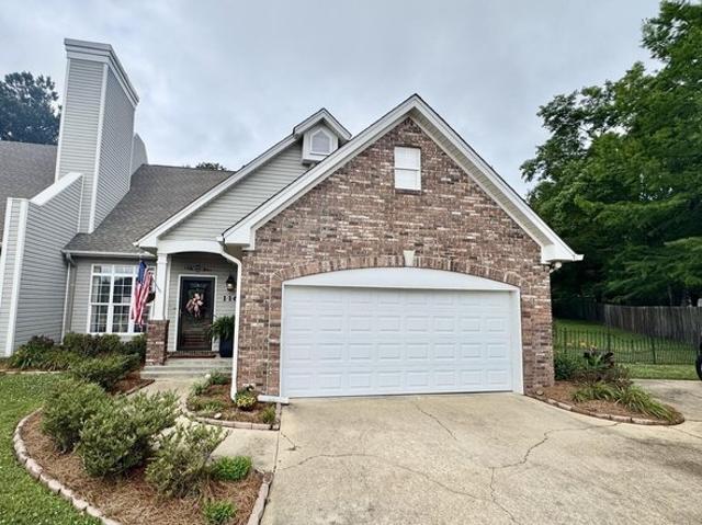 Townhouse for sale in Saltillo, Mississippi