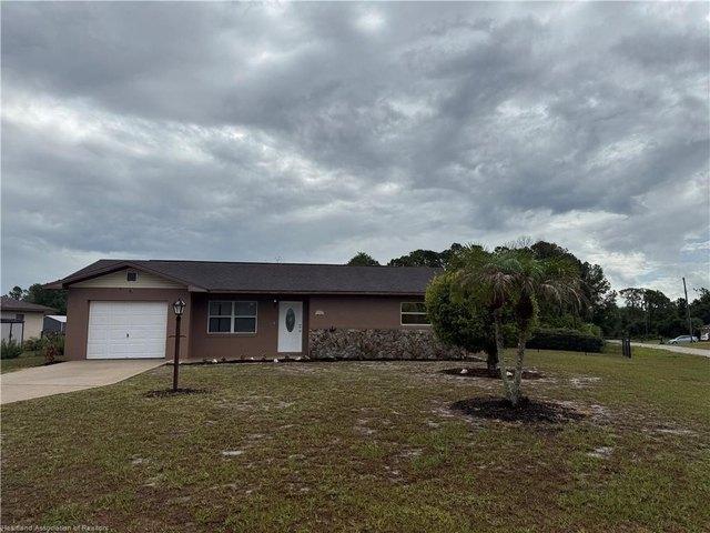 House for sale in Lake Placid, Florida