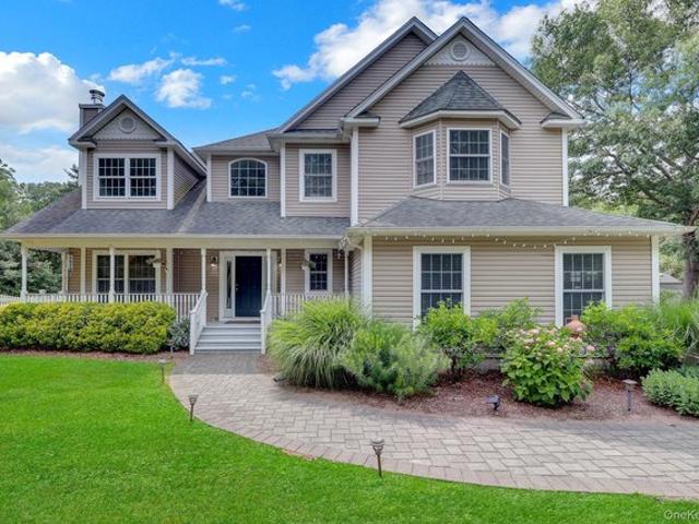 House for sale in Centereach, New York