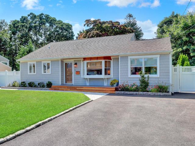 House for sale in West Sayville, Town of Islip