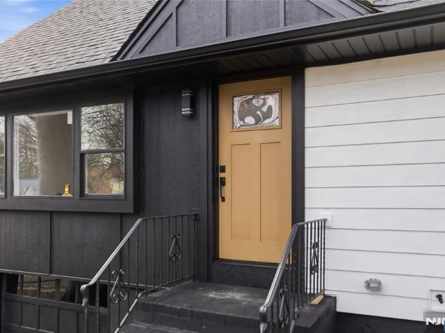 Property for sale in Teaneck, New Jersey