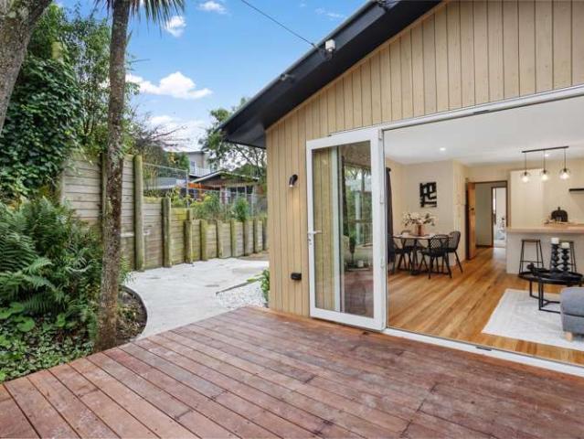 House for sale in Otakou
