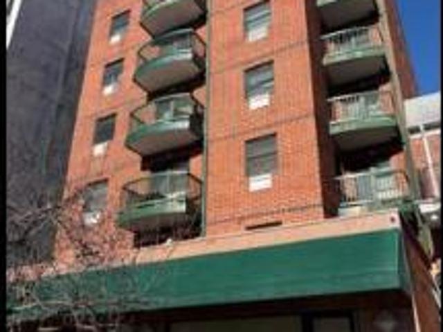 Condo for sale in Richmond Hill