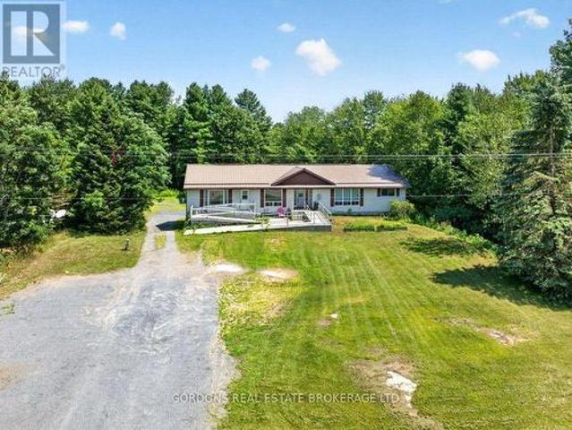 House for sale in Addington Highlands, Ontario