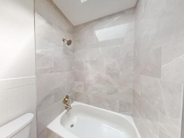 Apartment for rent in Lakewood, Cuyahoga County