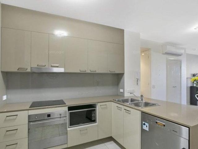 Apartment for rent in St Lucia, Greater Brisbane