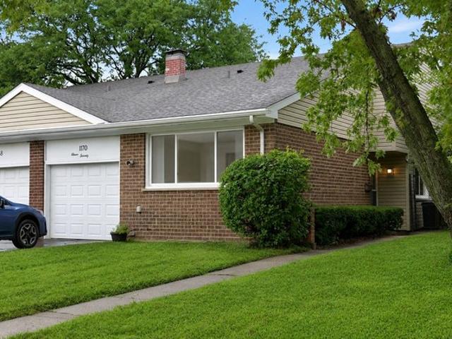 Condo for sale in Glen Ellyn, Illinois