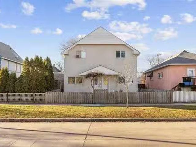 House for sale in East St. Paul, Manitoba