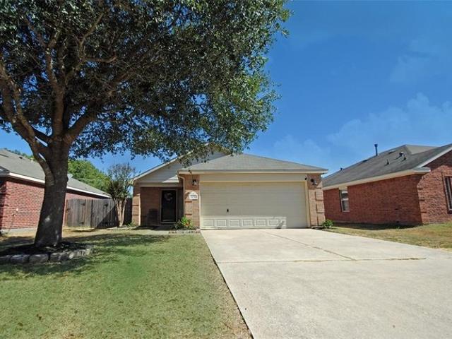 House for sale in Pinehurst, Texas