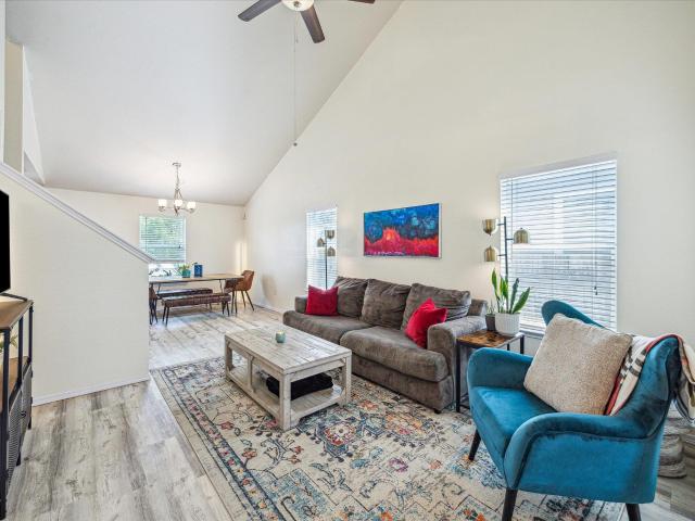 House for sale in Manor