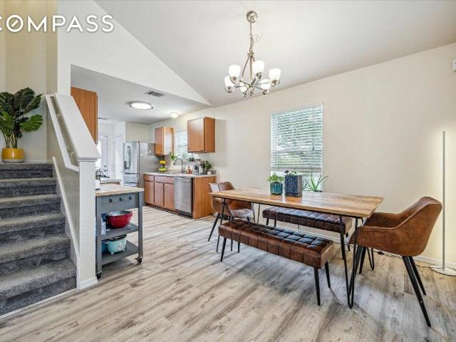 House for sale in Manor
