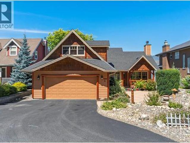 House for sale in Sorrento, British Columbia