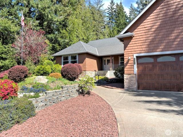 House for sale in Allyn, Washington