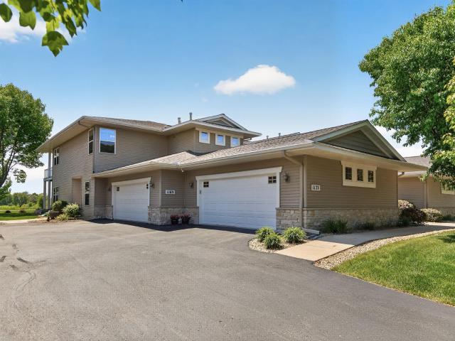 Townhouse for sale in Chaska, Carver County