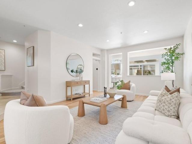 Townhouse for sale in Sunnyvale, Santa Clara County