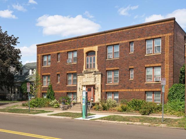 Commercial for sale in Lexington - Hamline, Saint Paul