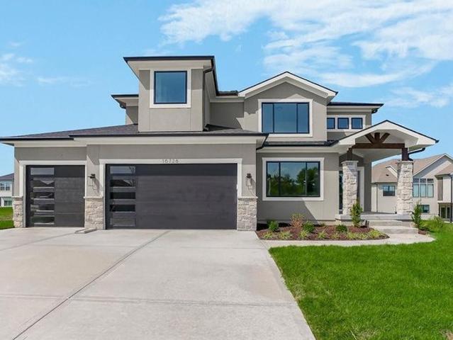 House for sale in Overland Park, Johnson County