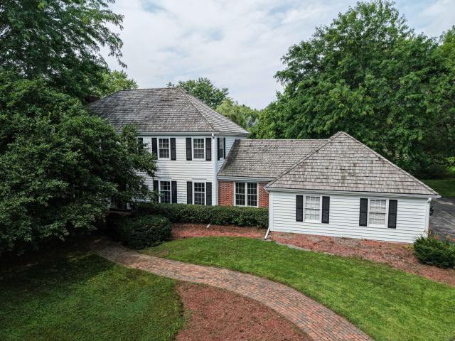 House for sale in Westchester Lakes, Mequon