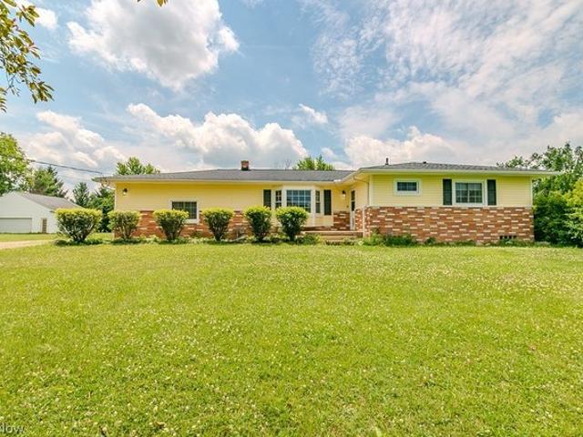 House for sale in Newbury, Ohio