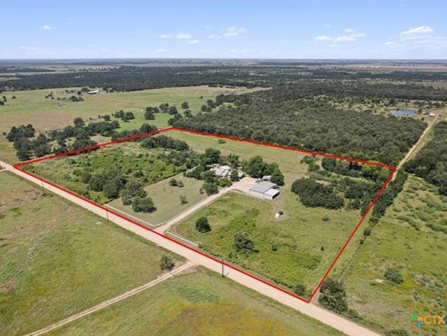 House for sale in Milam, Texas
