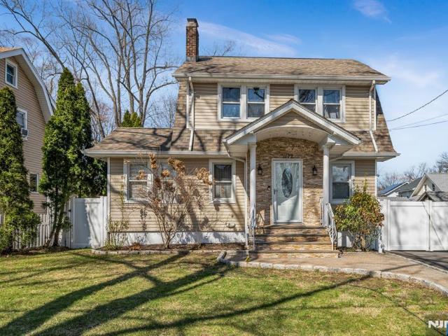 Property for sale in Teaneck, New Jersey