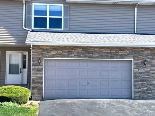 Townhouse for sale in Sycamore, Illinois