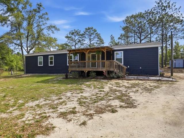 House for sale in Archer, Florida