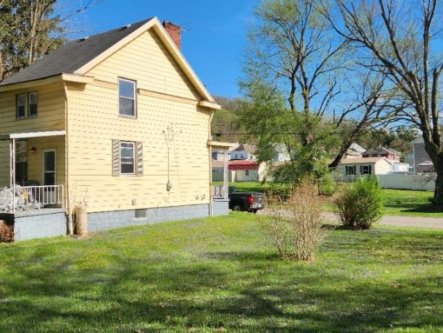 House for sale in West Pittsburg, Pennsylvania