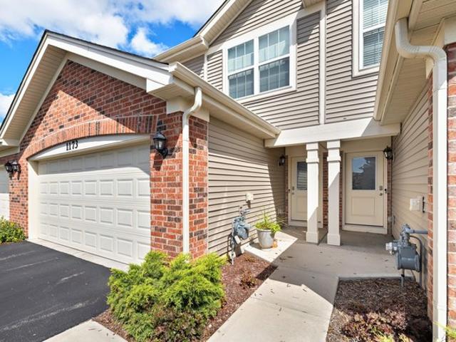 Townhouse for sale in Mchenry, Illinois