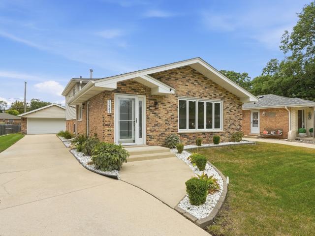 House for sale in Hazel Green, Alsip
