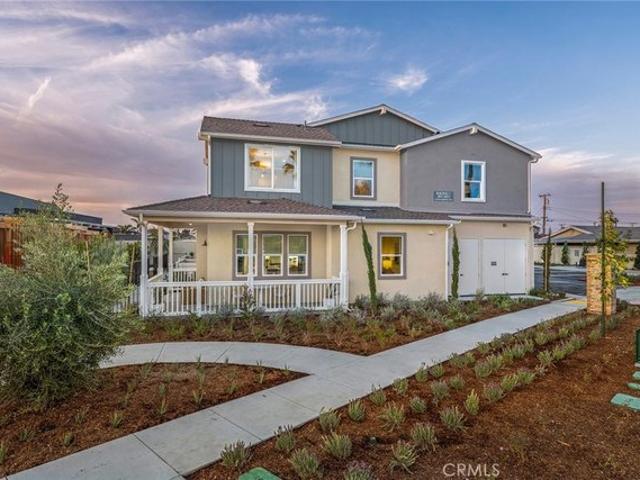 Townhouse for sale in Garden Grove, California