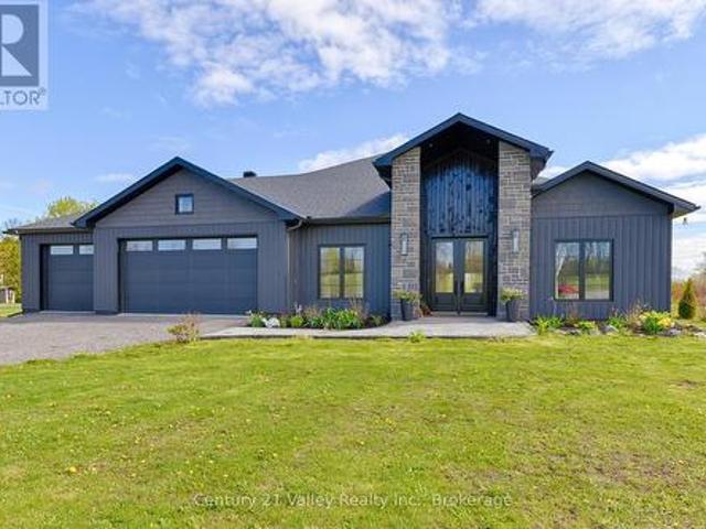 House for sale in Renfrew, Ontario
