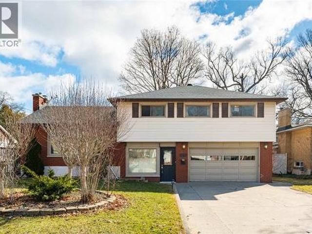 House for sale in Brights Grove, Ontario