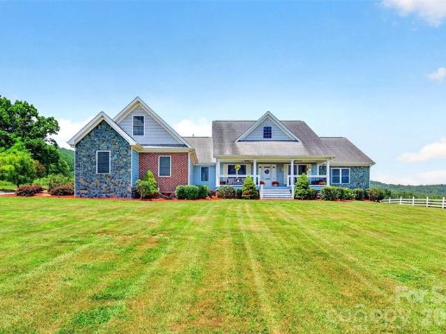 House for sale in Spruce Pine, North Carolina