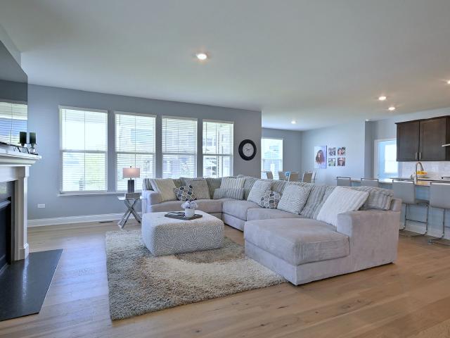 House for sale in Mchenry, Illinois