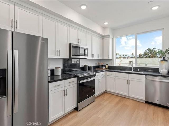 Townhouse for sale in Colton, California