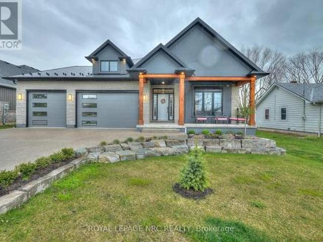 House for sale in Niagara, Ontario