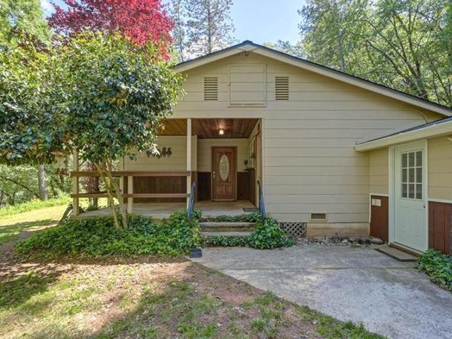 House for sale in Applegate, California