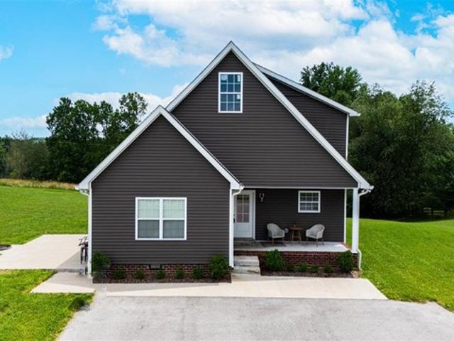 House for sale in Adolphus, Kentucky