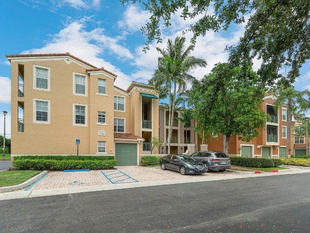 Condo for sale in Wellington Condo for sale in Wellington